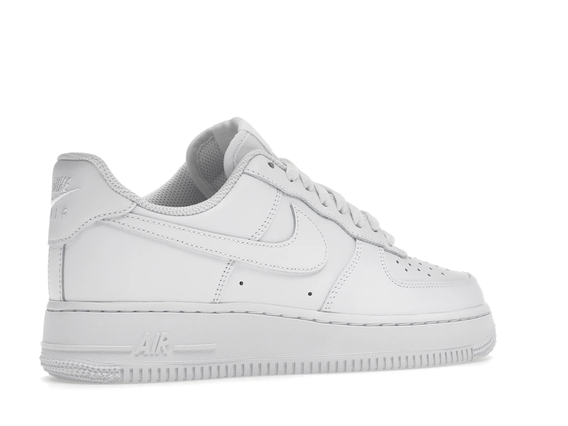 Vue 34 de Nike Air Force 1 Low '07 White 