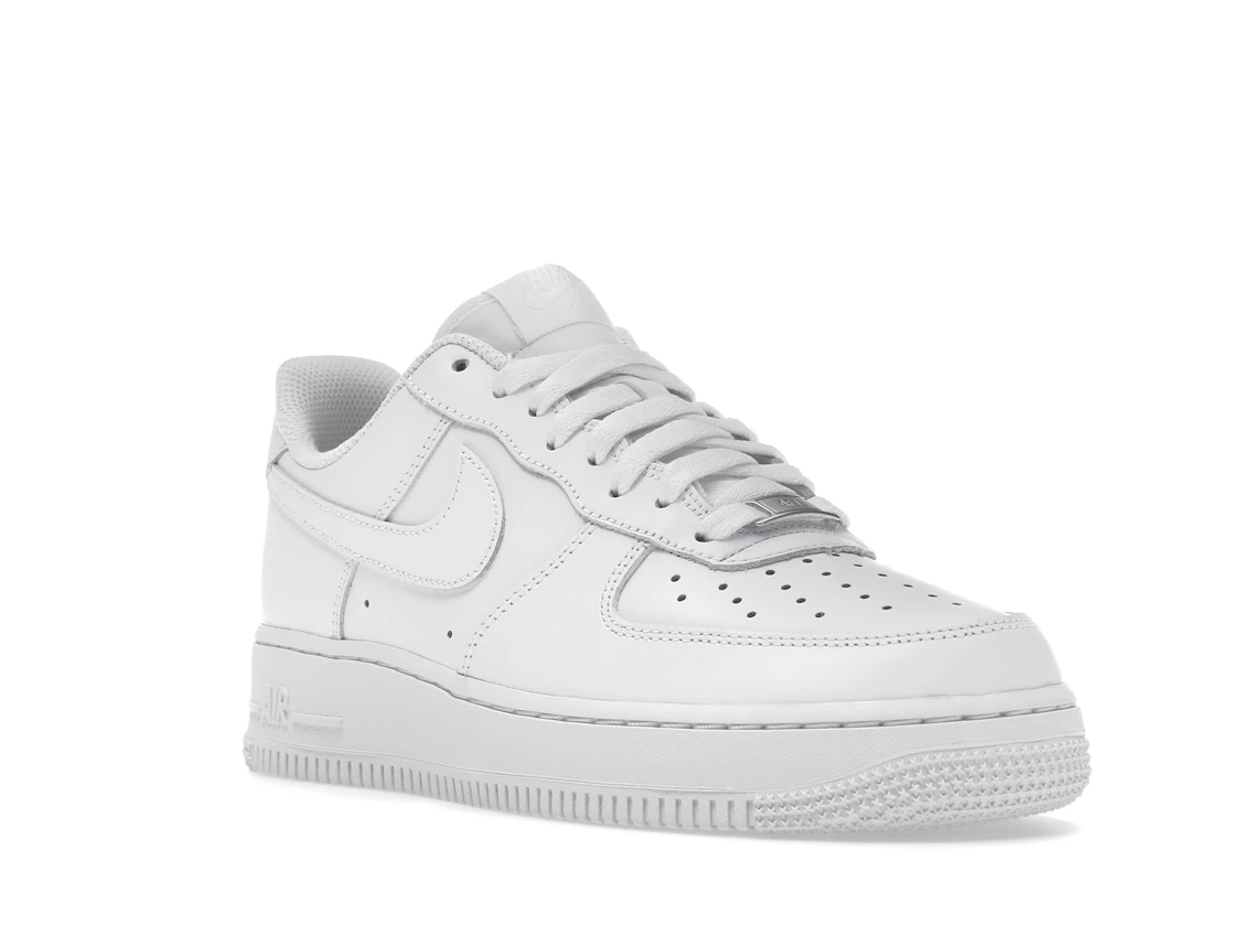 Vue 6 de Nike Air Force 1 Low '07 White 