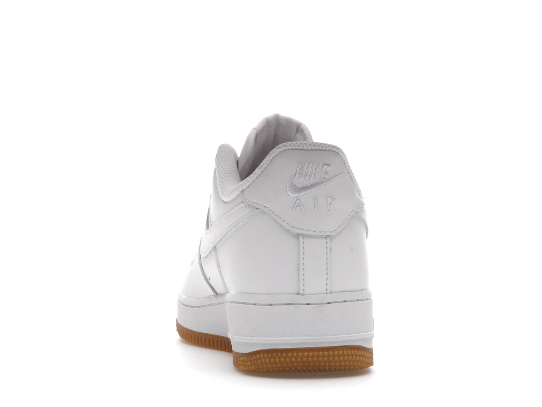 Vue 27 de Nike Air Force 1 Low '07 White Gum