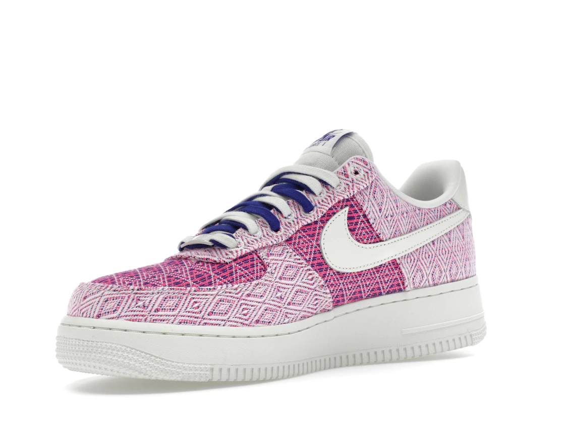 Vue 15 de Nike Air Force 1 Low '07 Woven Together 