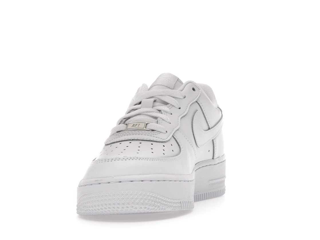 Vue 12 de Nike Air Force 1 Low LE Triple White (GS)