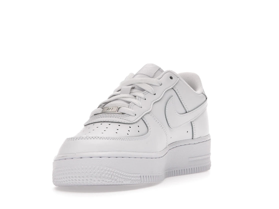 Vue 13 de Nike Air Force 1 Low LE Triple White (GS)