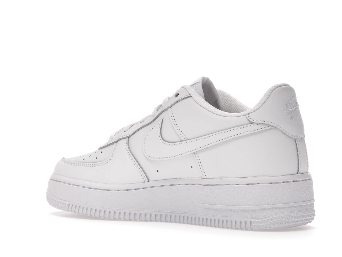 Vue 23 de Nike Air Force 1 Low LE Triple White (GS)