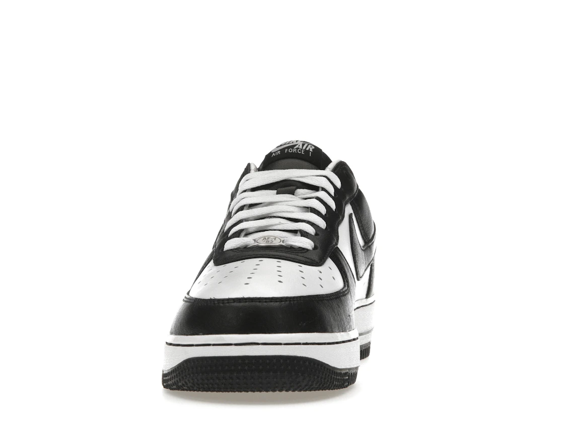 Vue 11 de Nike Air Force 1 Low QS Terror Squad Blackout