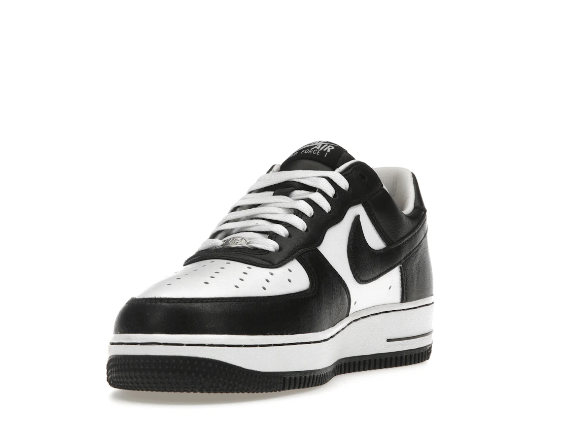 Vue 13 de Nike Air Force 1 Low QS Terror Squad Blackout