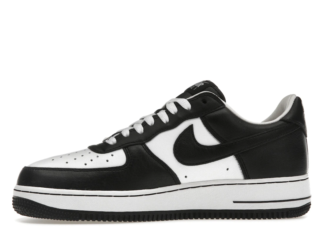 Vue 18 de Nike Air Force 1 Low QS Terror Squad Blackout