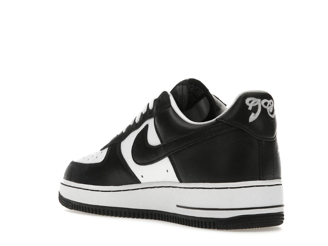 Vue 24 de Nike Air Force 1 Low QS Terror Squad Blackout