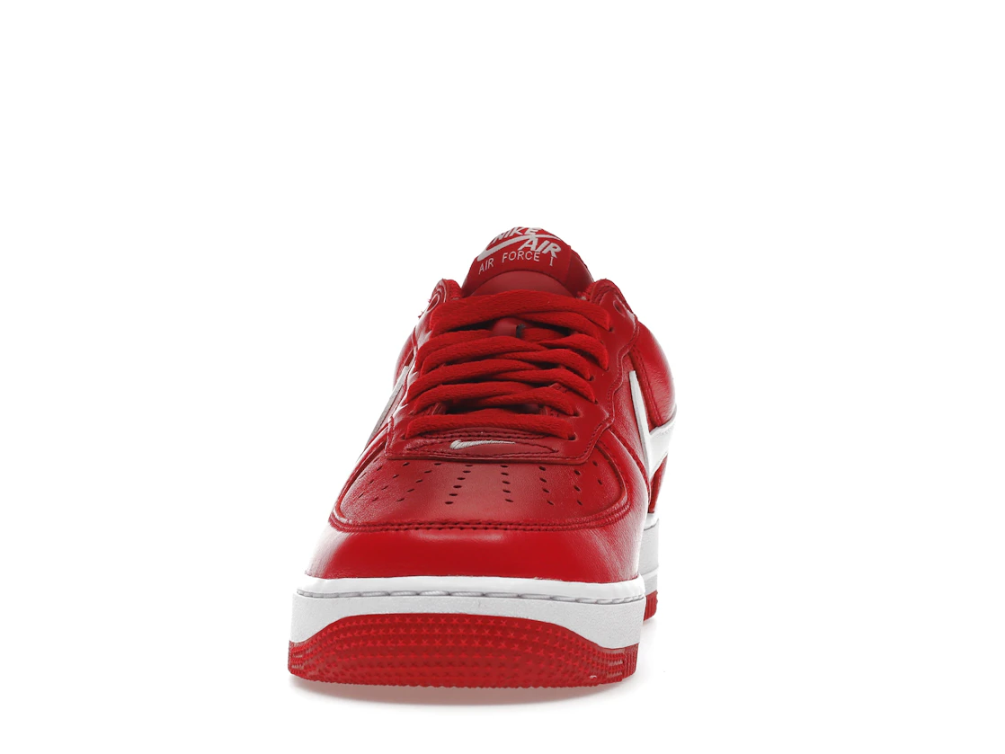 Vue 11 de Nike Air Force 1 Low Retro QS Color of the Month University Red White