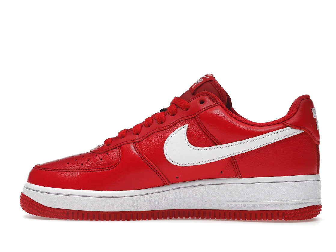 Vue 20 de Nike Air Force 1 Low Retro QS Color of the Month University Red White