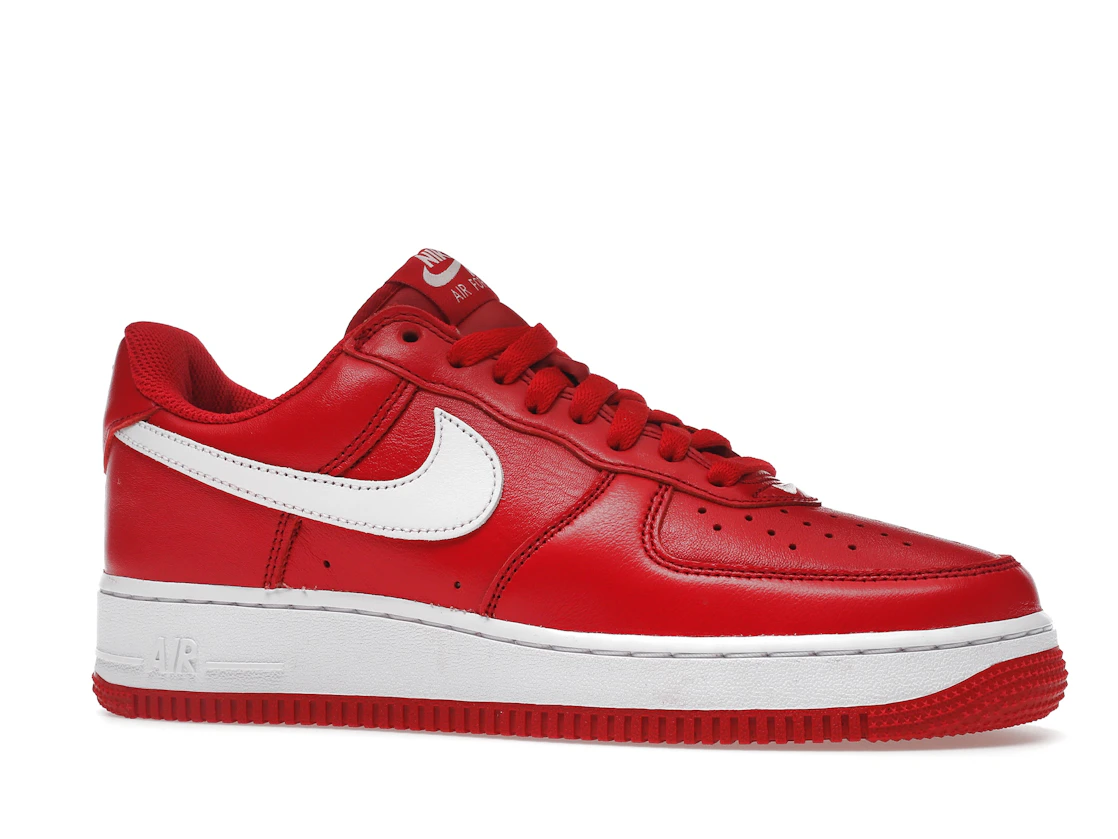 Vue 3 de Nike Air Force 1 Low Retro QS Color of the Month University Red White