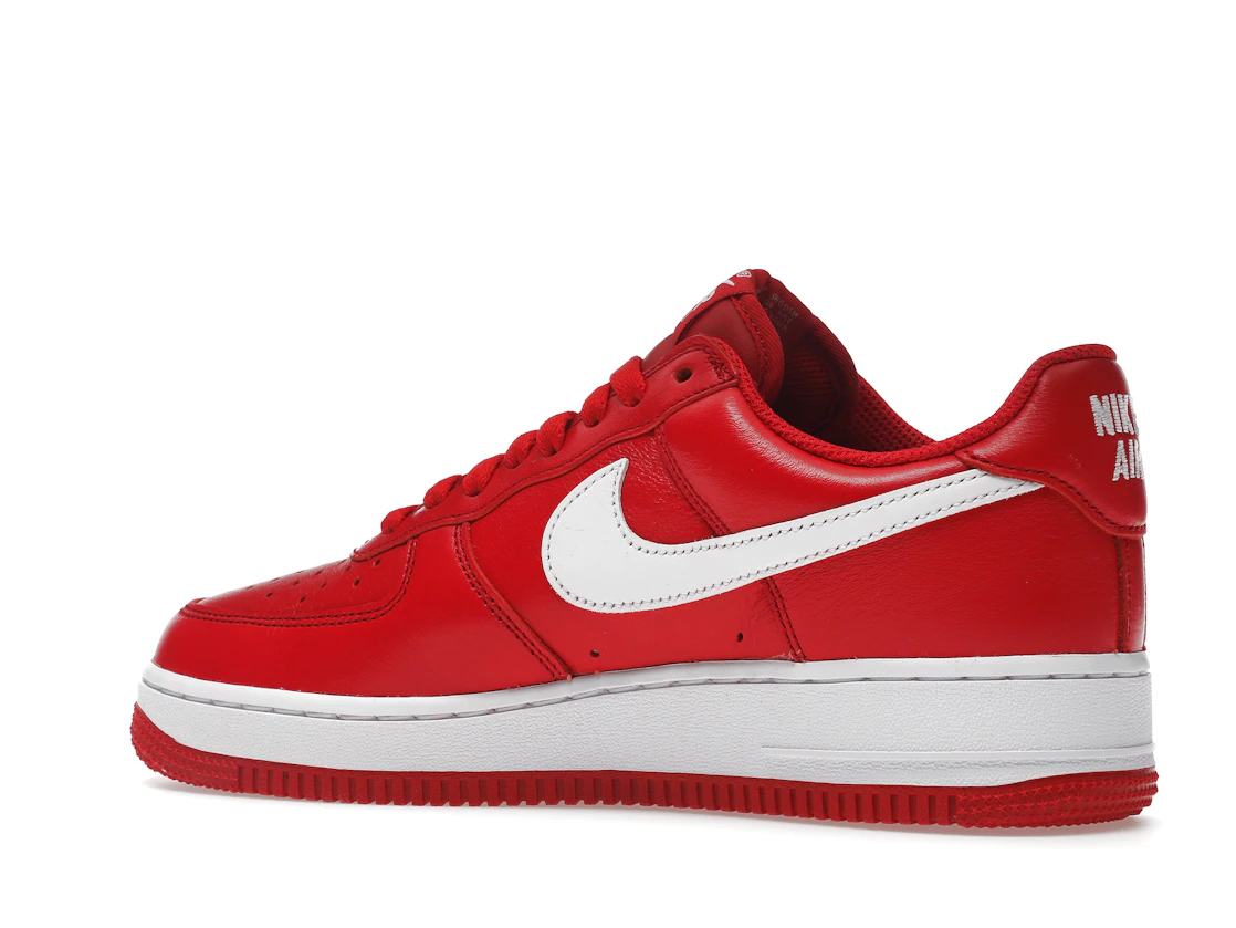 Vue 22 de Nike Air Force 1 Low Retro QS Color of the Month University Red White