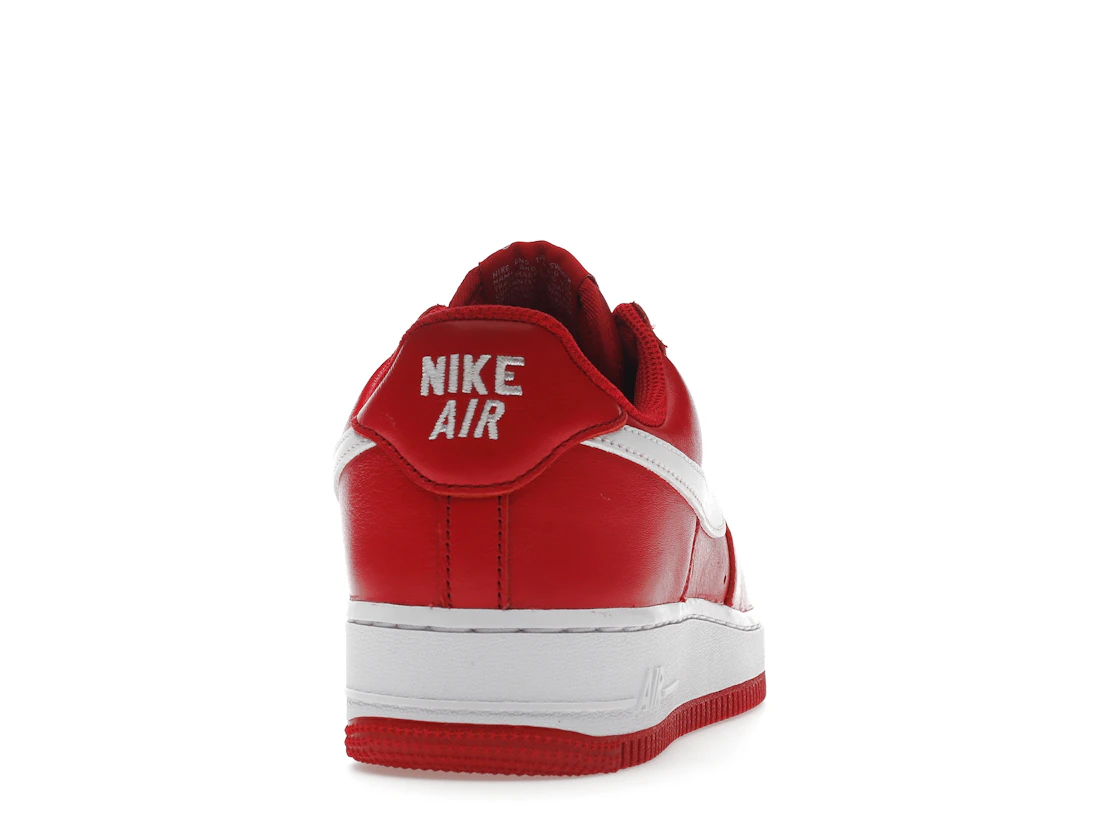 Vue 29 de Nike Air Force 1 Low Retro QS Color of the Month University Red White