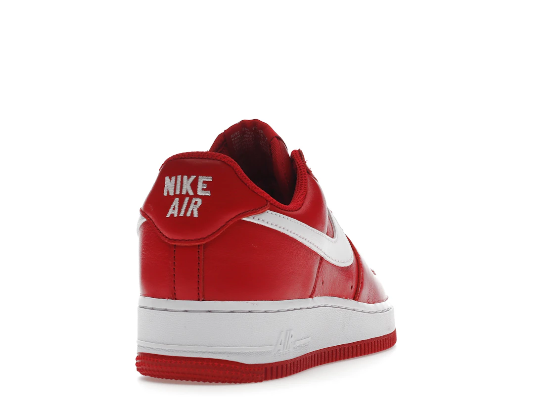 Vue 30 de Nike Air Force 1 Low Retro QS Color of the Month University Red White