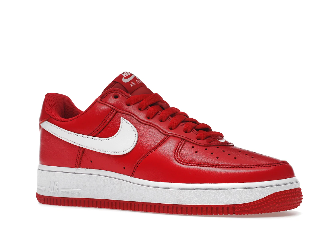 Vue 4 de Nike Air Force 1 Low Retro QS Color of the Month University Red White