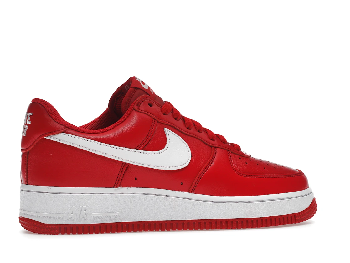 Vue 35 de Nike Air Force 1 Low Retro QS Color of the Month University Red White