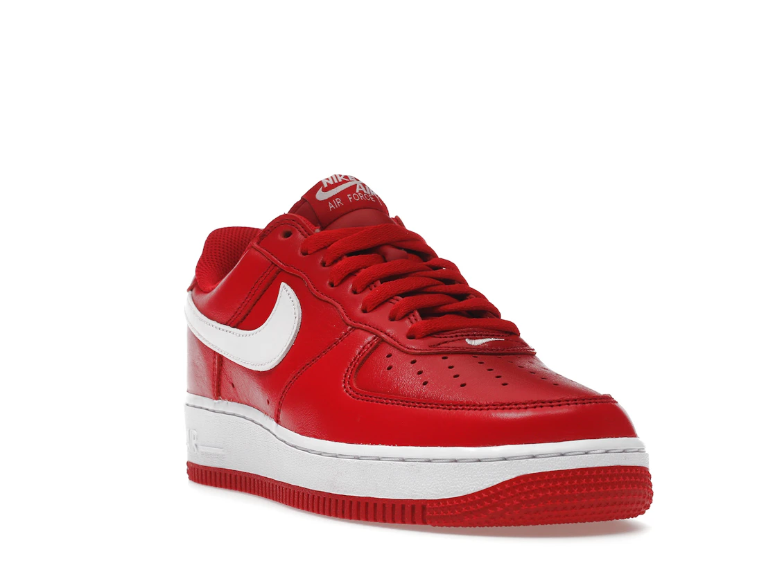 Vue 7 de Nike Air Force 1 Low Retro QS Color of the Month University Red White