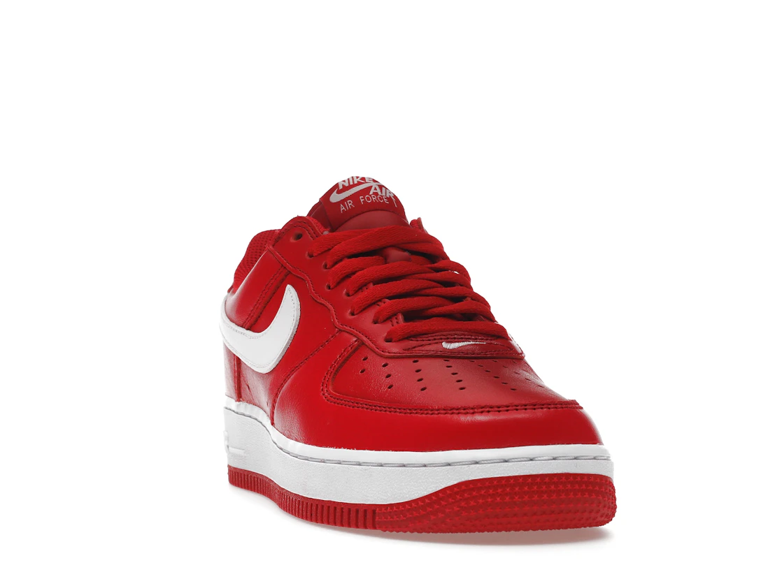 Vue 8 de Nike Air Force 1 Low Retro QS Color of the Month University Red White