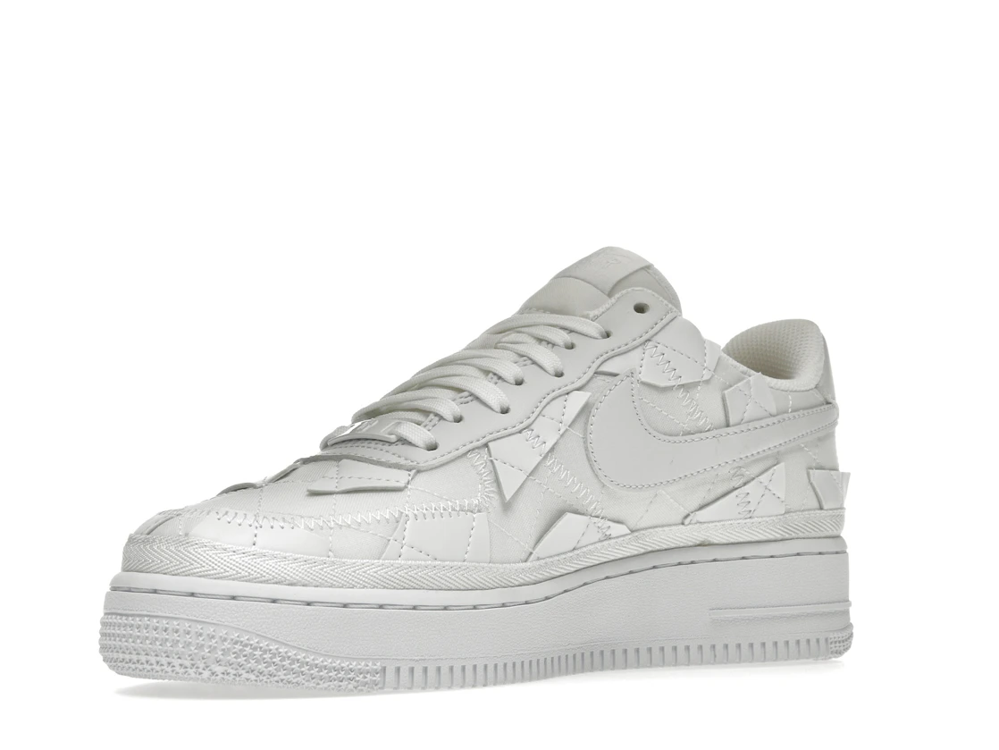 Vue 15 de Nike Air Force 1 Low SP Billie Eilish Triple White