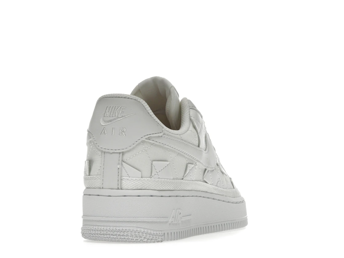 Vue 30 de Nike Air Force 1 Low SP Billie Eilish Triple White