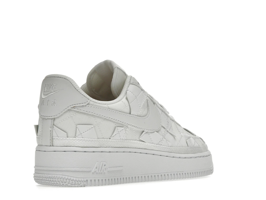 Vue 32 de Nike Air Force 1 Low SP Billie Eilish Triple White