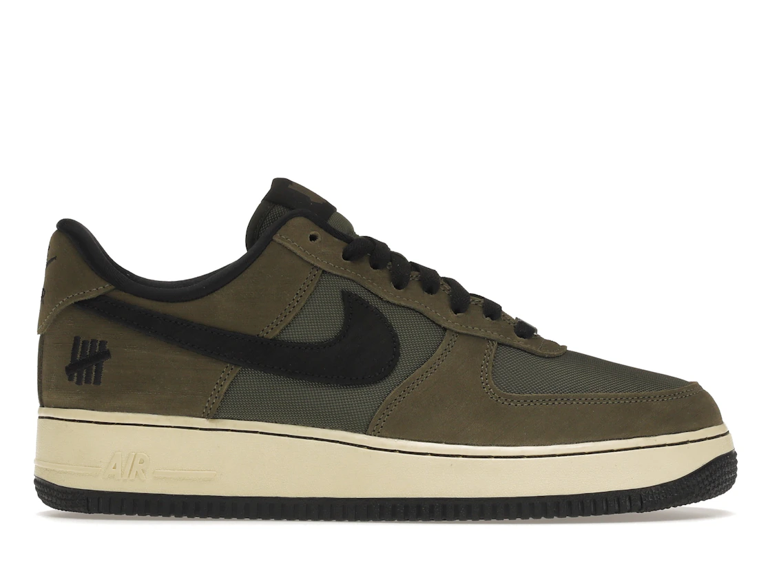 Vue 1 de Nike Air Force 1 Low SP Undefeated Ballistic Dunk vs. AF1