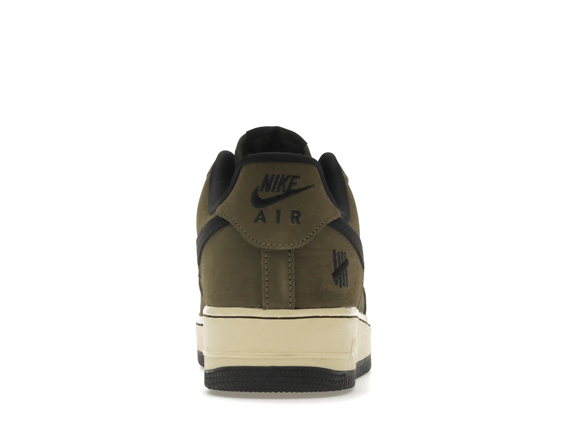 Vue 28 de Nike Air Force 1 Low SP Undefeated Ballistic Dunk vs. AF1