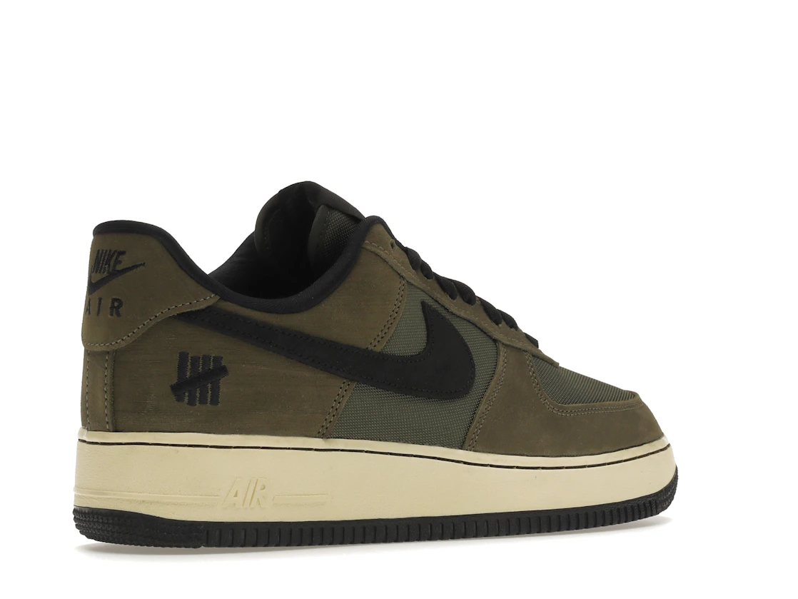 Vue 33 de Nike Air Force 1 Low SP Undefeated Ballistic Dunk vs. AF1