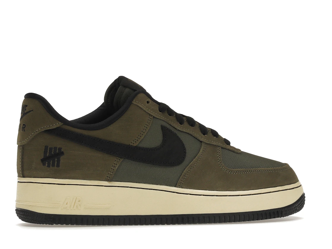 Vue 35 de Nike Air Force 1 Low SP Undefeated Ballistic Dunk vs. AF1