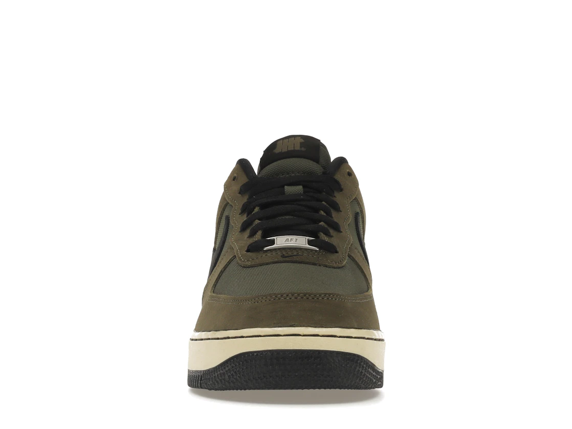Vue 10 de Nike Air Force 1 Low SP Undefeated Ballistic Dunk vs. AF1