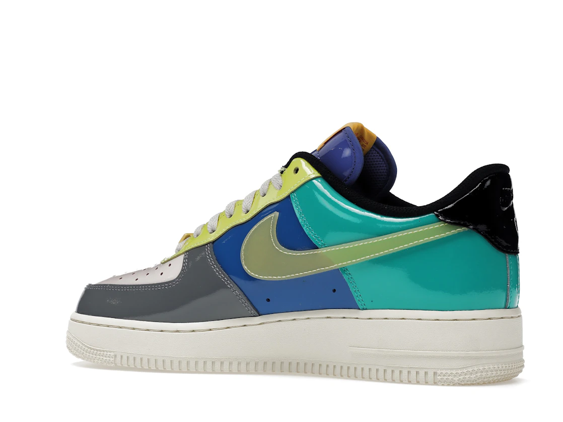 Vue 22 de Nike Air Force 1 Low SP Undefeated Multi-Patent Community
