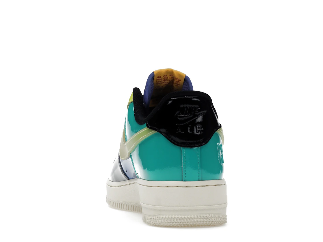 Vue 27 de Nike Air Force 1 Low SP Undefeated Multi-Patent Community