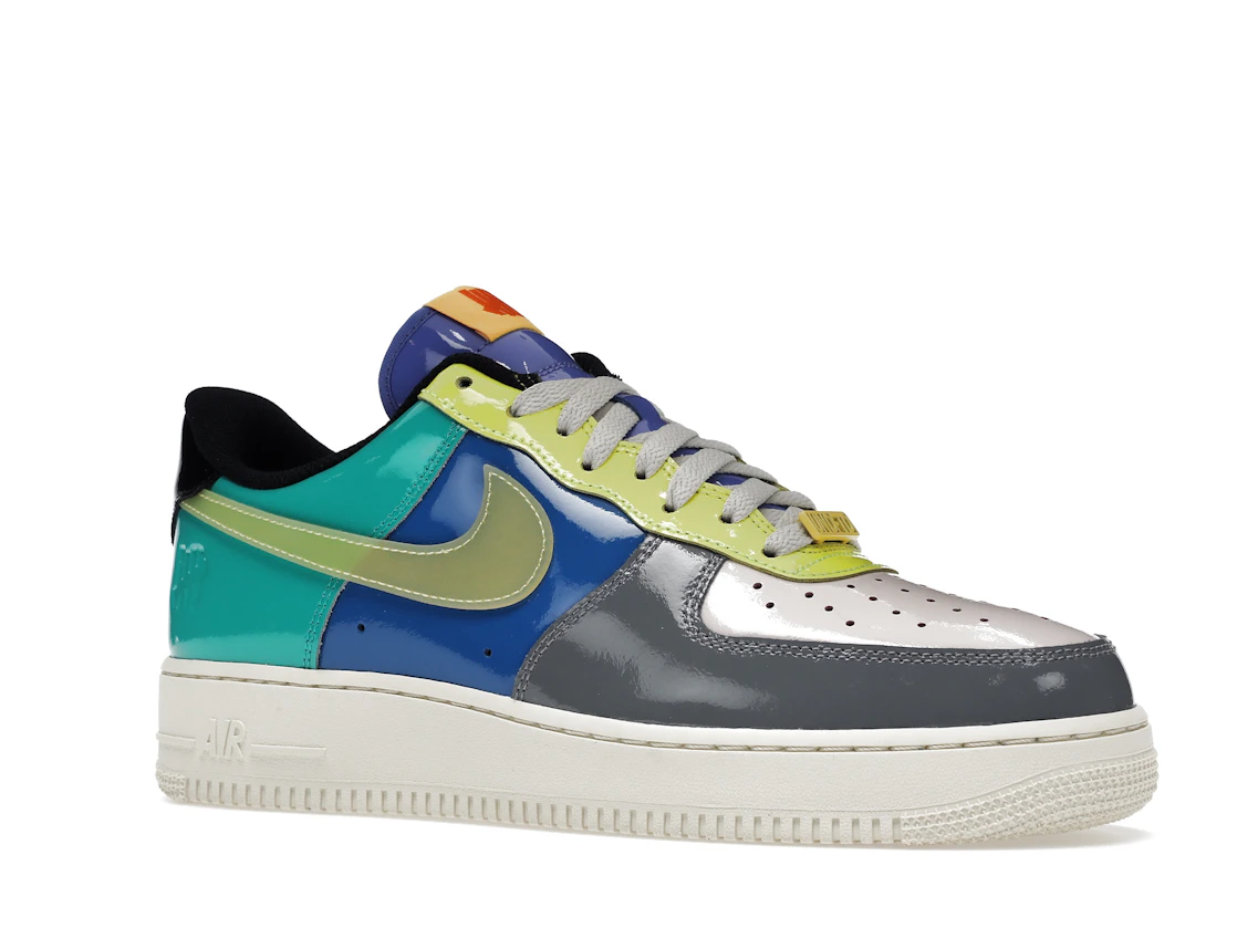 Vue 4 de Nike Air Force 1 Low SP Undefeated Multi-Patent Community
