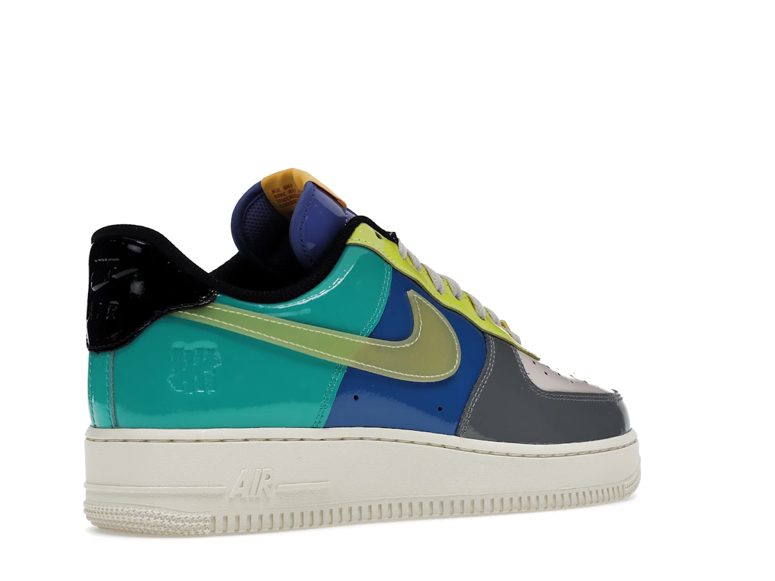 Vue 33 de Nike Air Force 1 Low SP Undefeated Multi-Patent Community