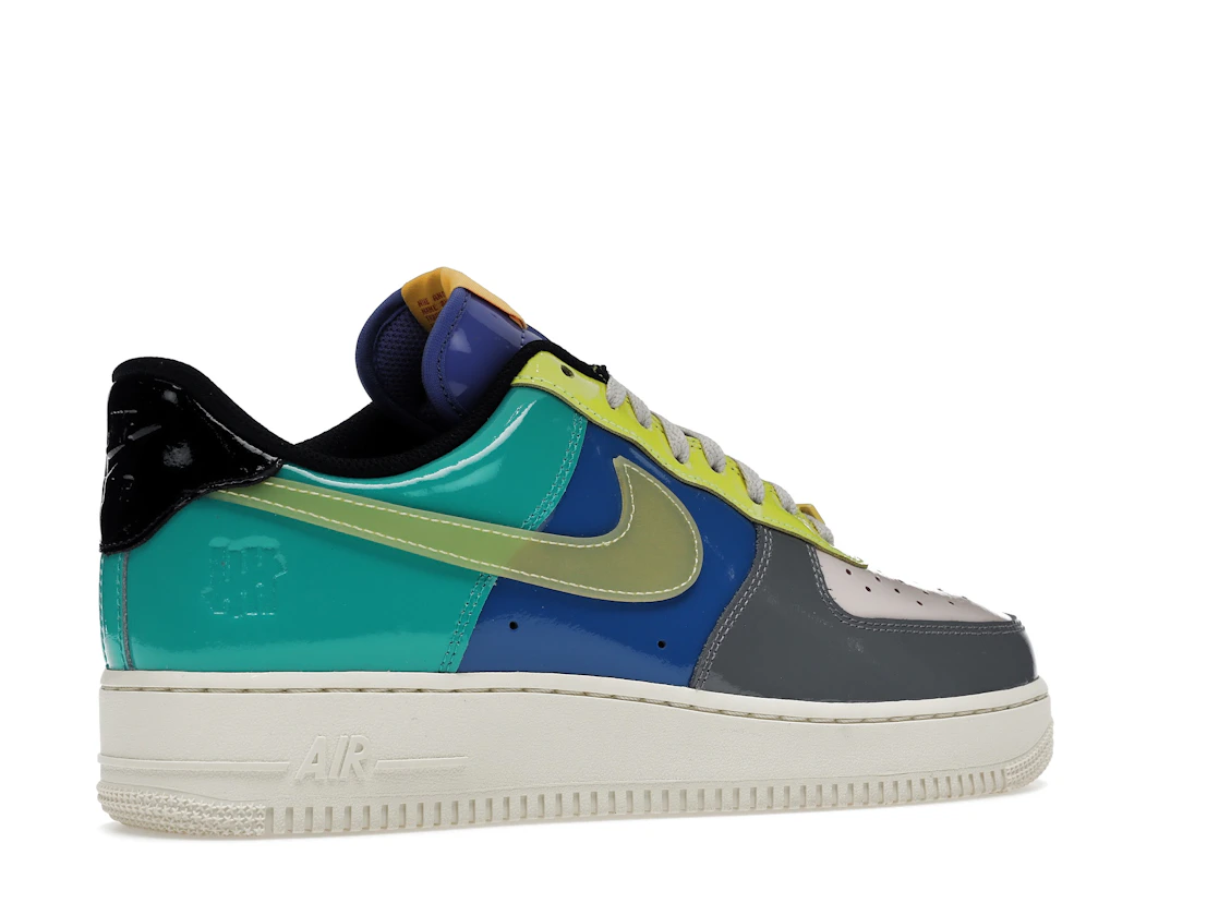 Vue 34 de Nike Air Force 1 Low SP Undefeated Multi-Patent Community