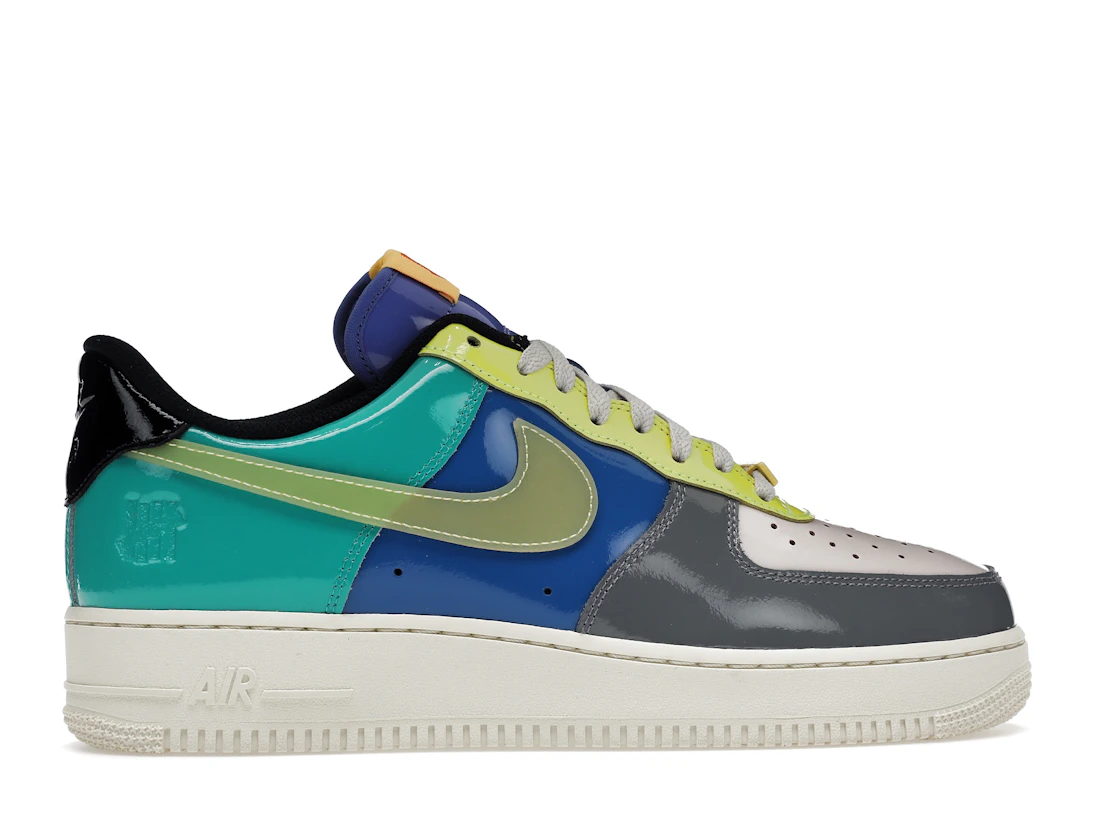 Vue 36 de Nike Air Force 1 Low SP Undefeated Multi-Patent Community