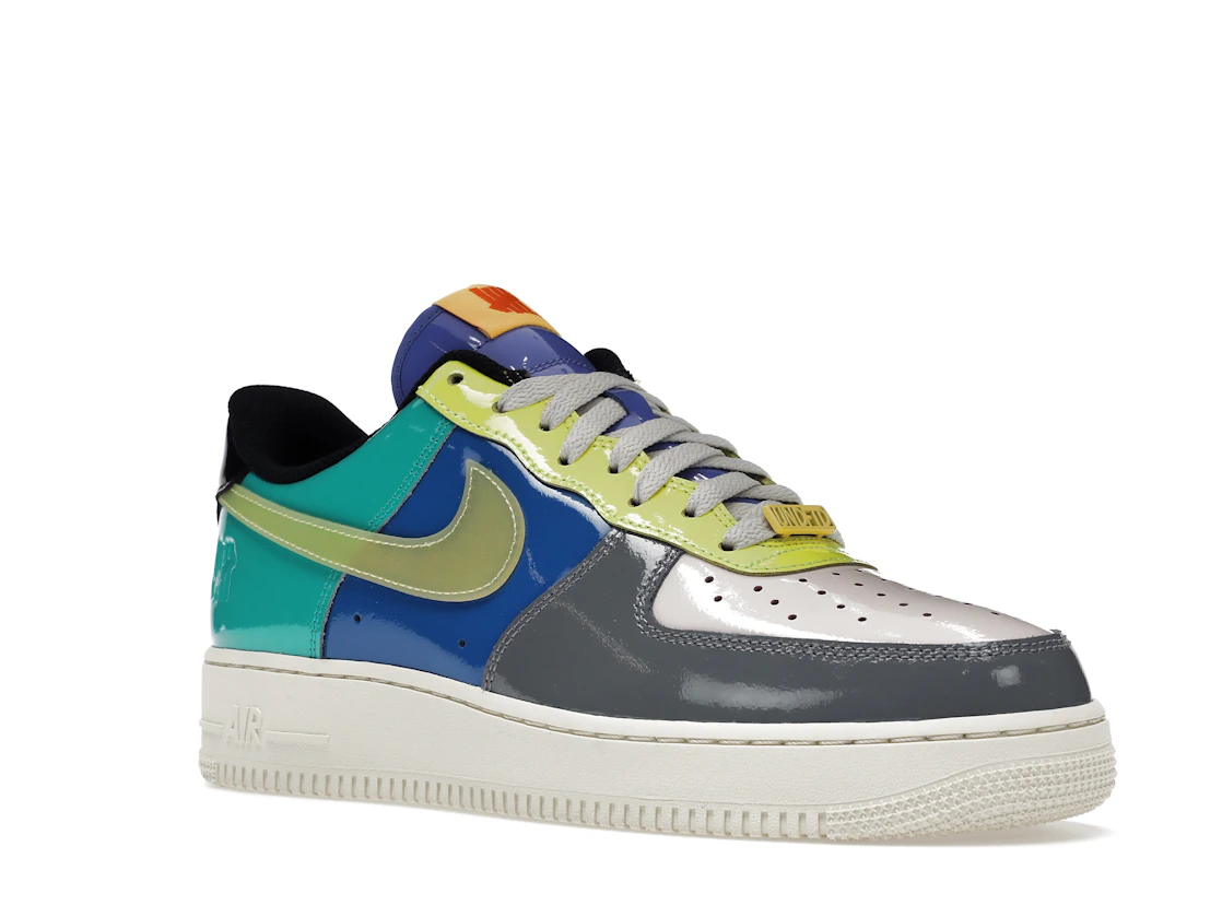 Vue 5 de Nike Air Force 1 Low SP Undefeated Multi-Patent Community