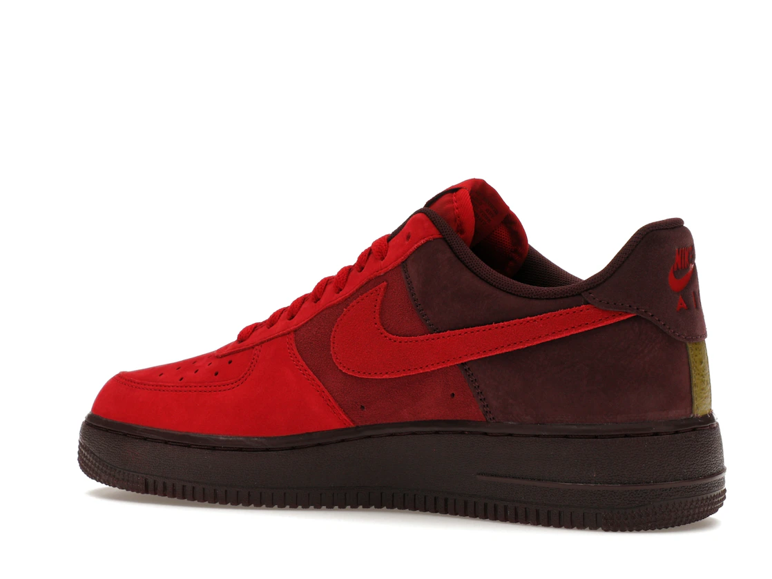 Vue 22 de Nike Air Force 1 Low Layers of Love