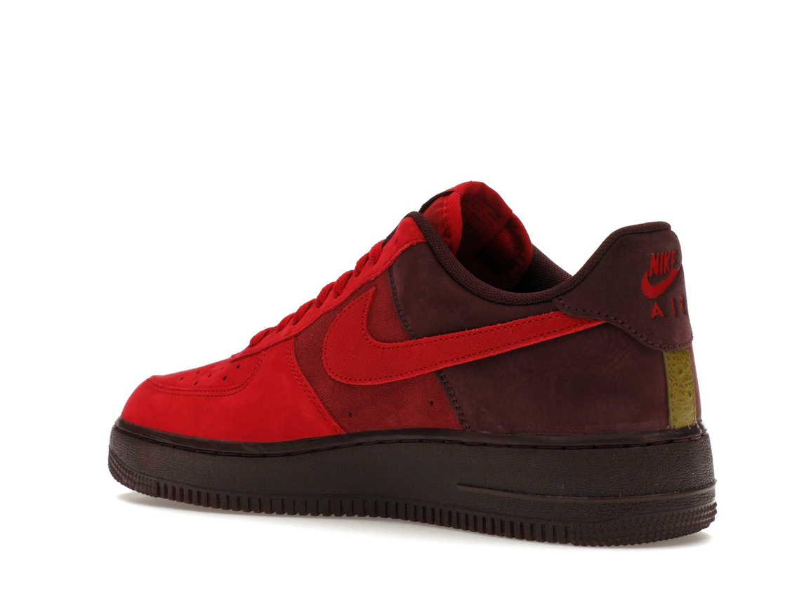 Vue 23 de Nike Air Force 1 Low Layers of Love