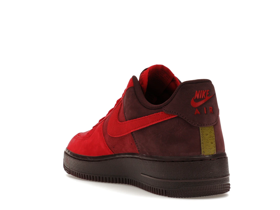 Vue 25 de Nike Air Force 1 Low Layers of Love