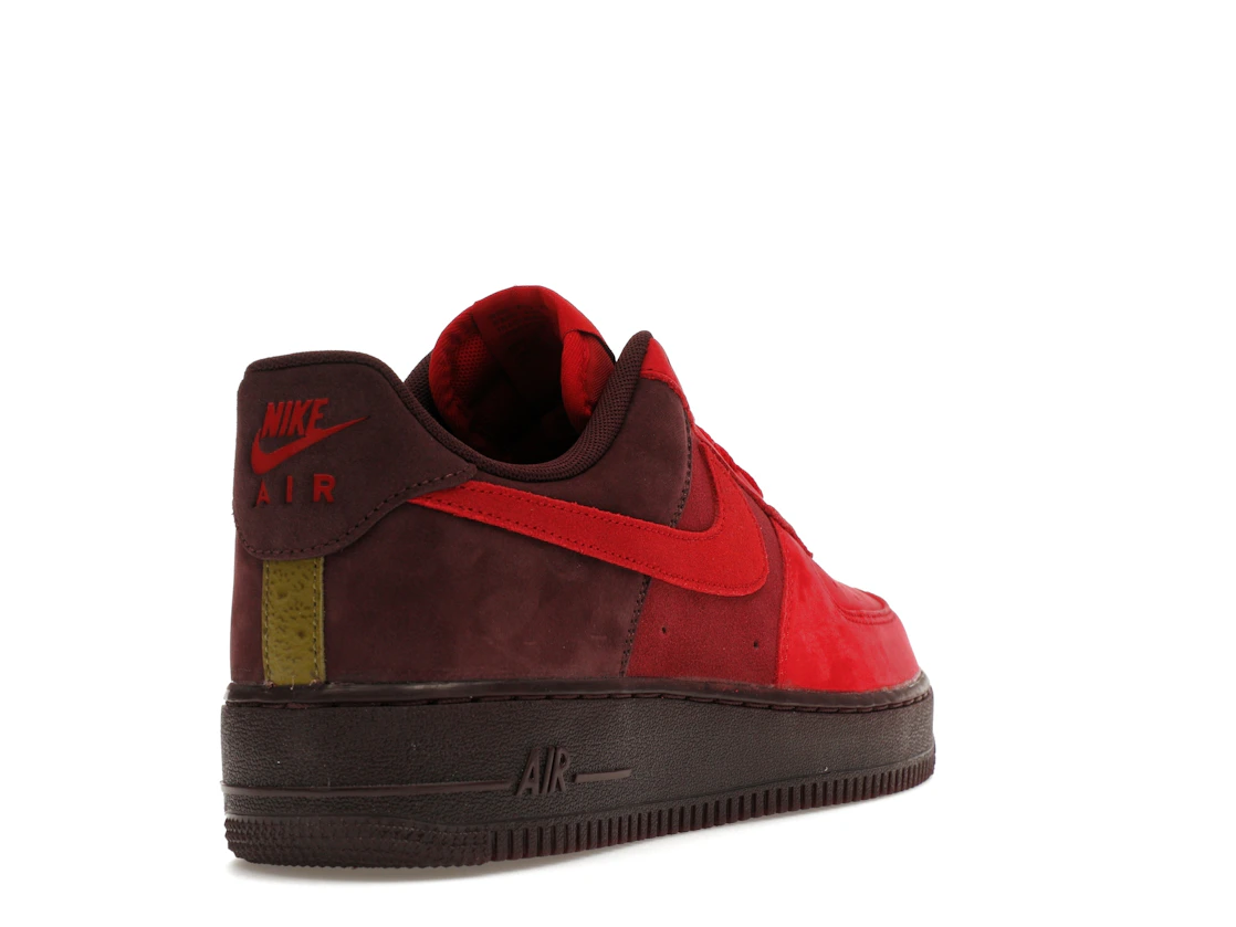 Vue 31 de Nike Air Force 1 Low Layers of Love