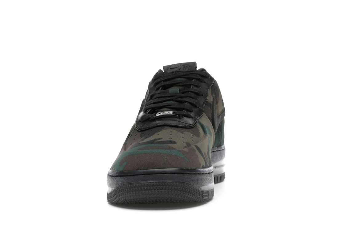 Vue 11 de Nike Air Force 1 Low Max Air VT Camo