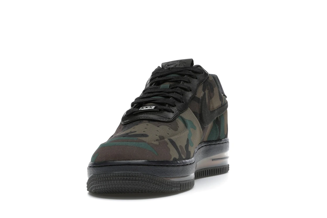 Vue 12 de Nike Air Force 1 Low Max Air VT Camo