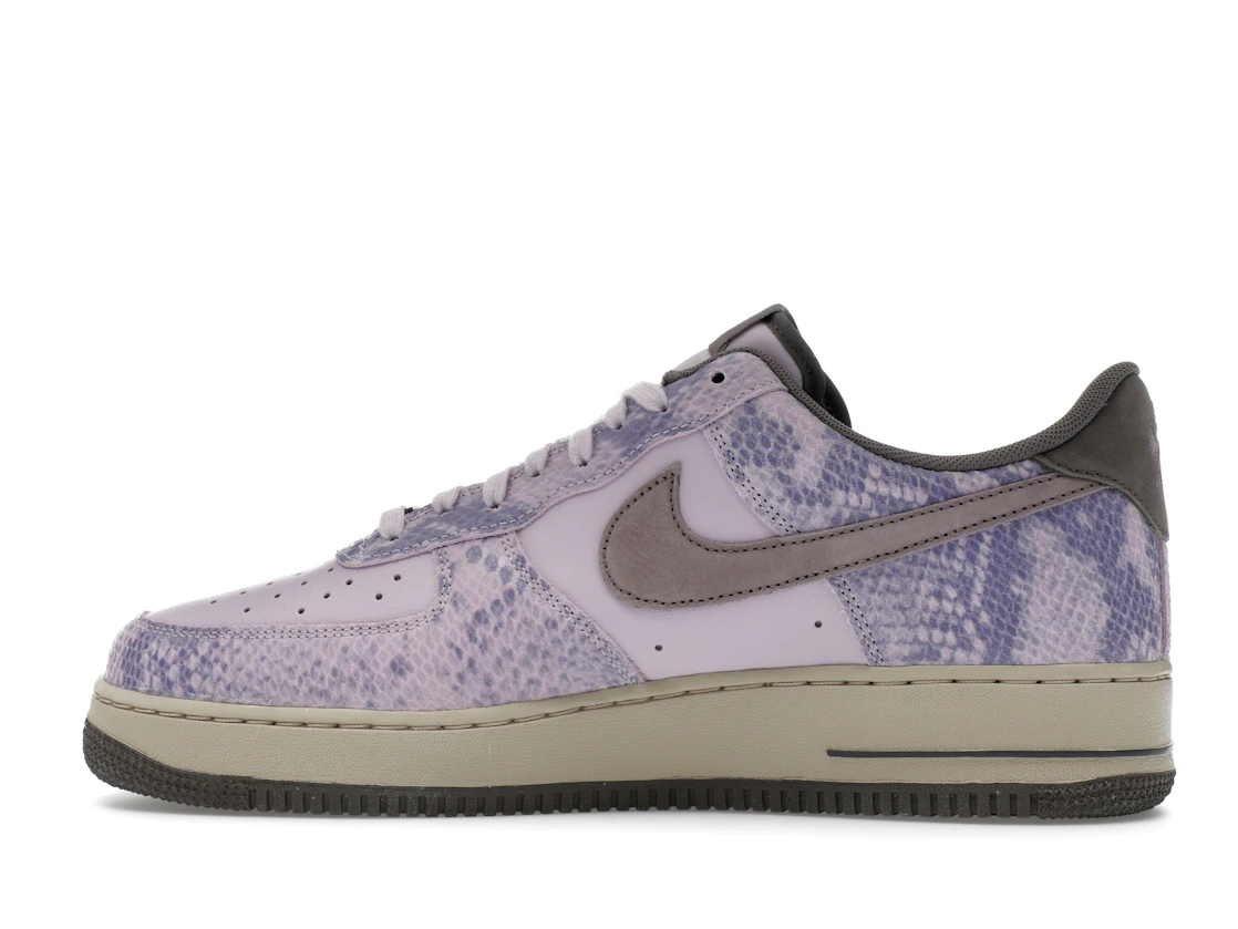 Vue 20 de Nike Air Force 1 Low Purple Snakeskin