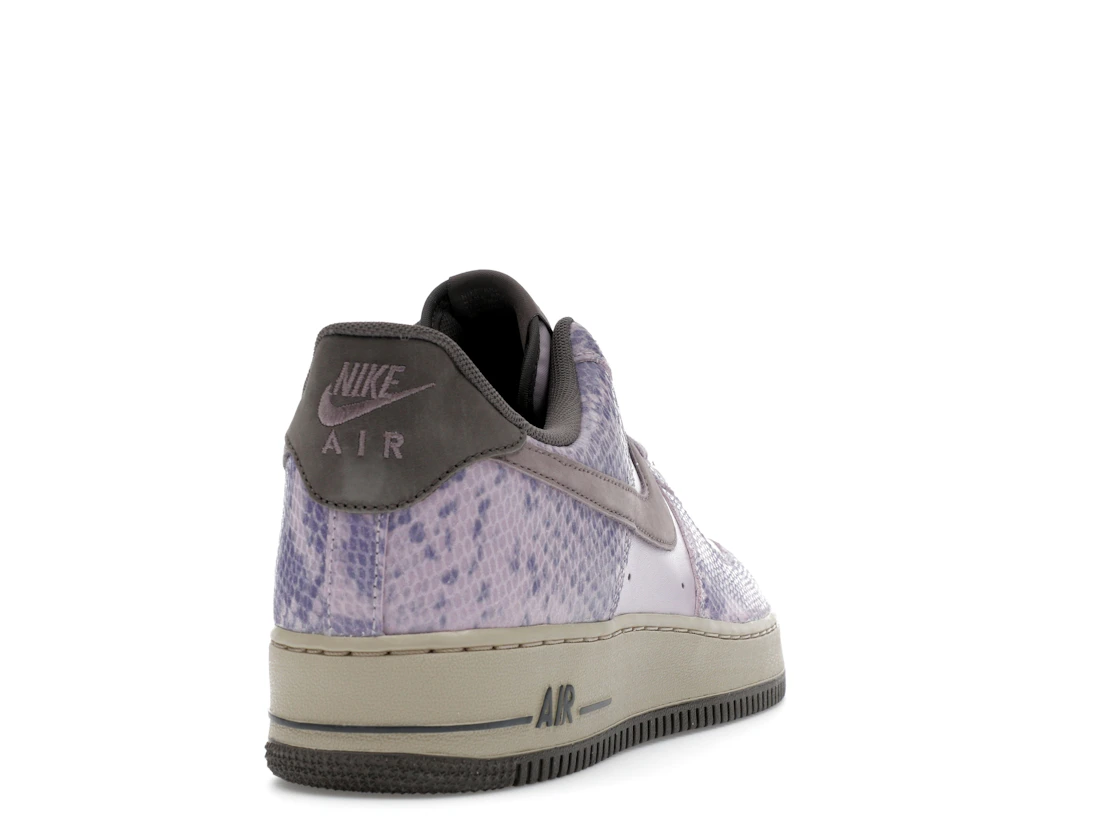 Vue 30 de Nike Air Force 1 Low Purple Snakeskin