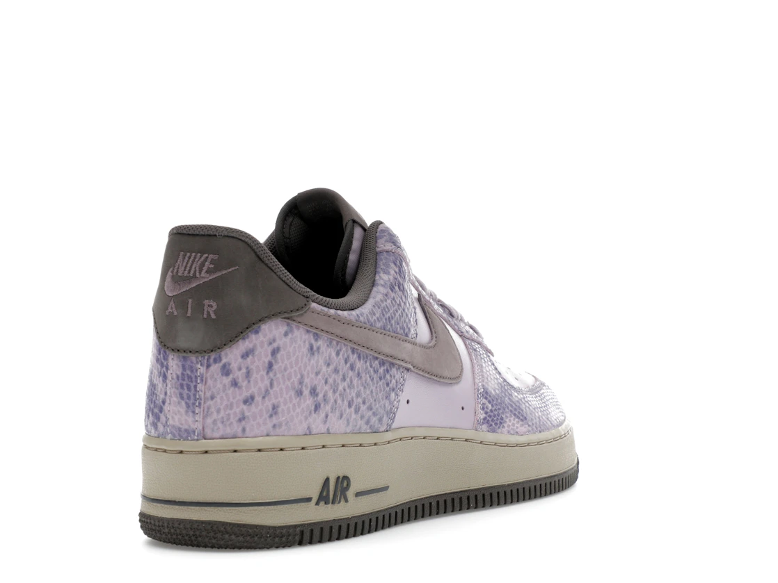 Vue 31 de Nike Air Force 1 Low Purple Snakeskin