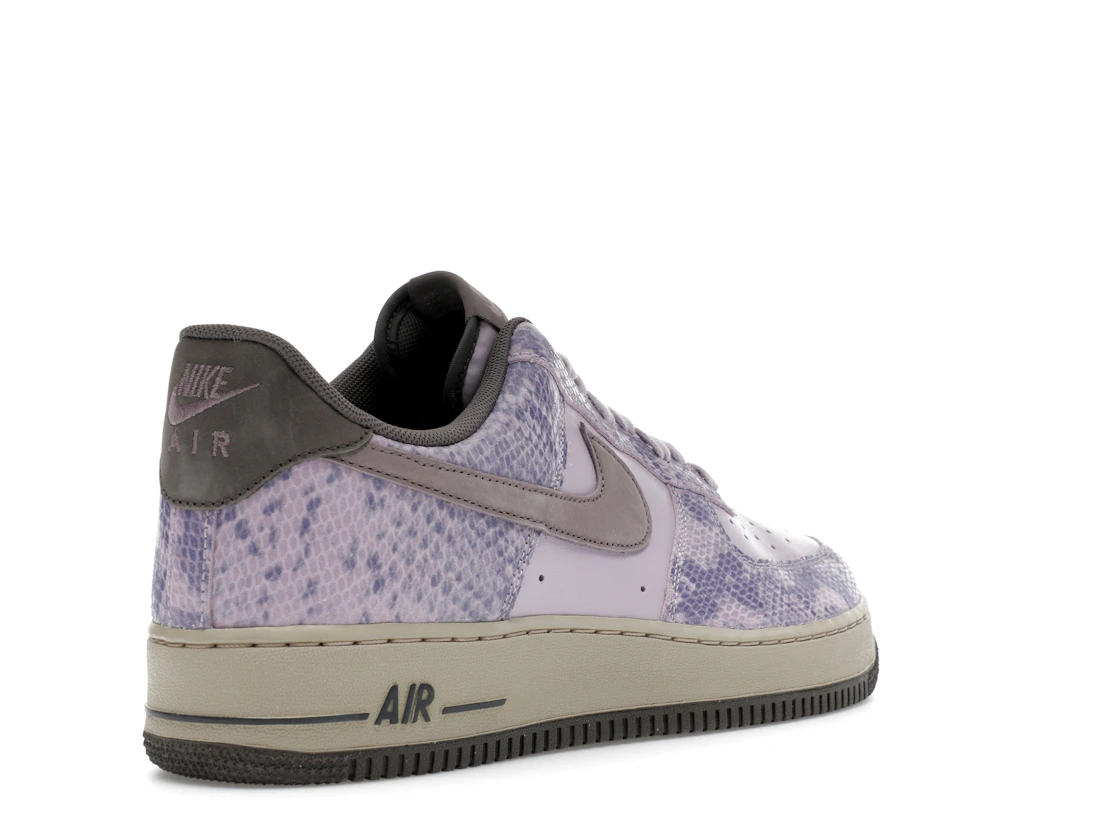 Vue 32 de Nike Air Force 1 Low Purple Snakeskin