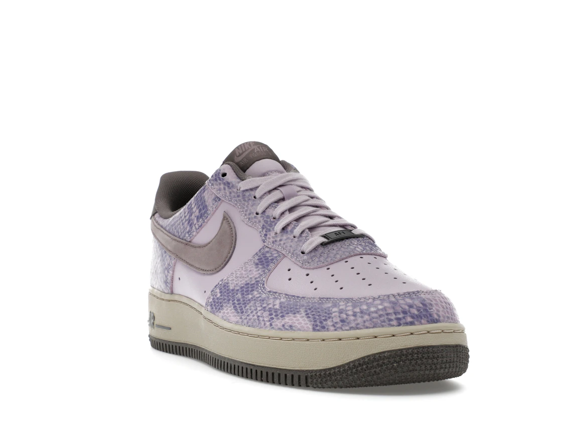 Vue 7 de Nike Air Force 1 Low Purple Snakeskin