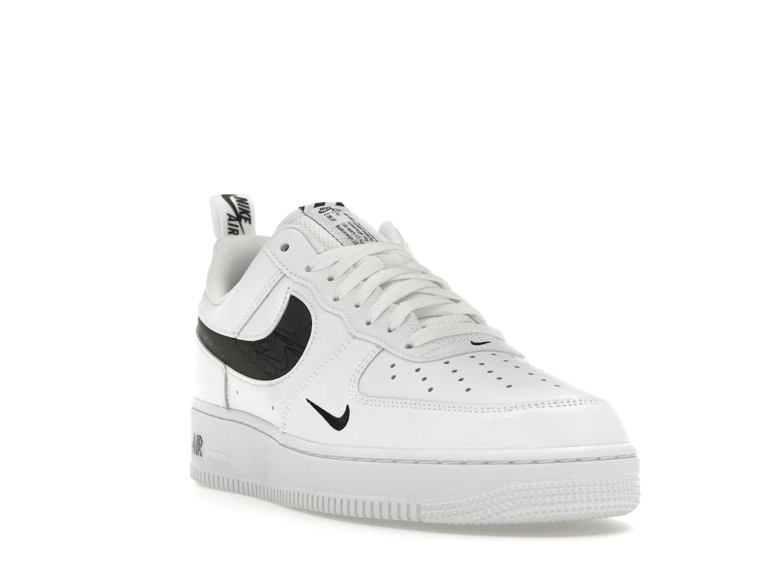 Vue 7 de Nike Air Force 1 Low Reflective Swoosh White Black