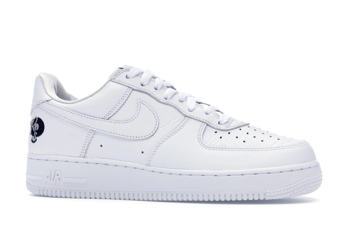 Vue 3 de Nike Air Force 1 Low Roc-A-Fella (AF100)