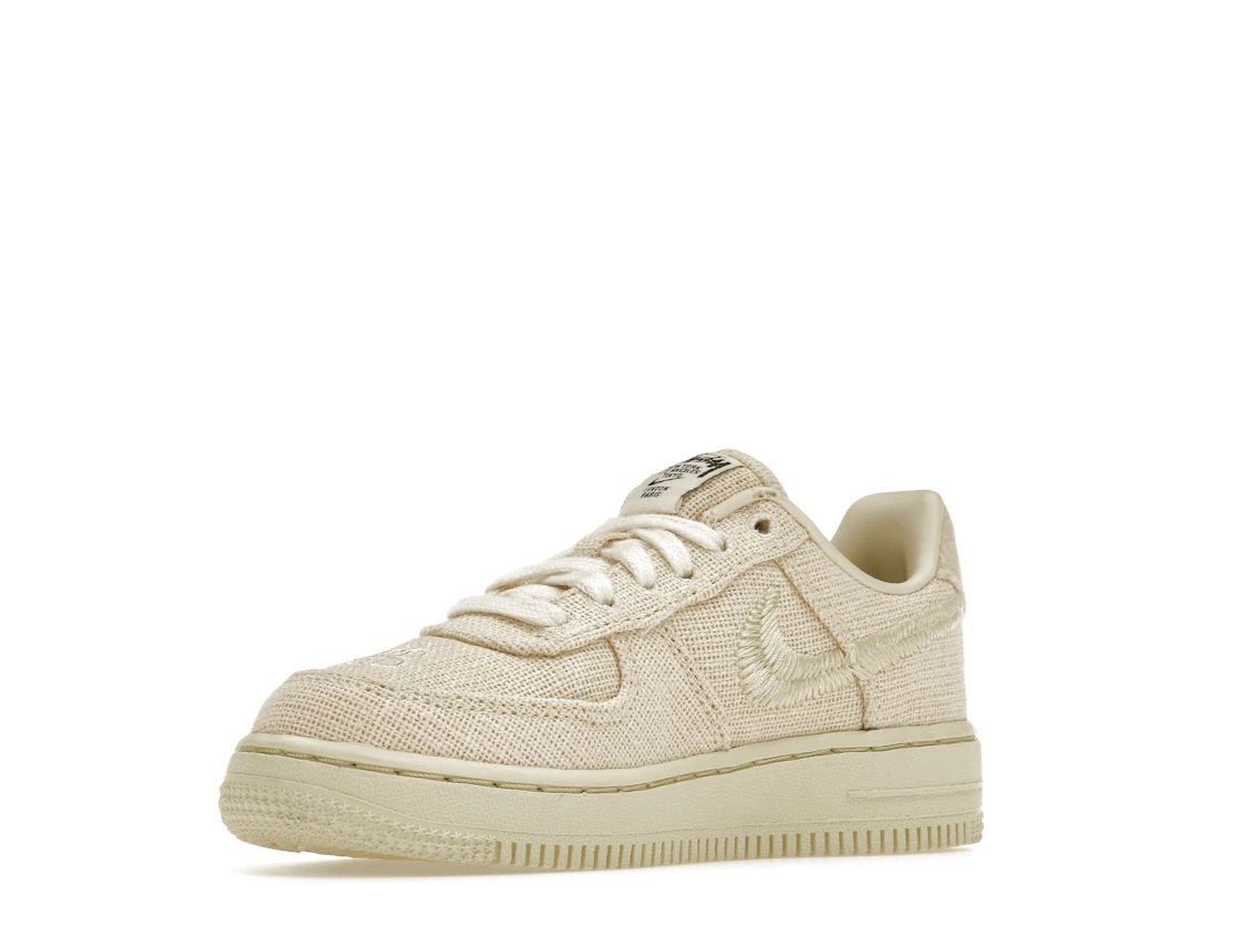 Vue 15 de Nike Air Force 1 Low Stussy Fossil (PS)